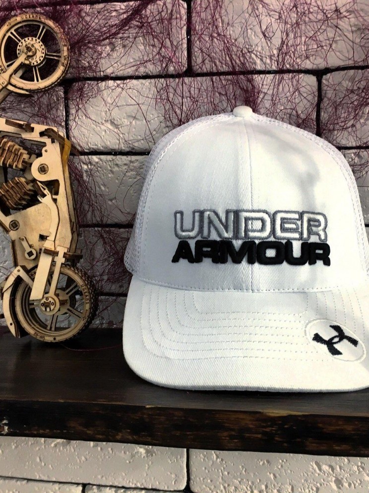Бейсболка - в стилі Under Armour (Біла)