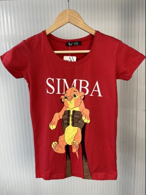 Жіноча червона футболка з принтом Simba