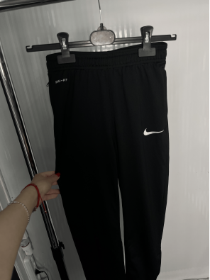 Чоловічі спортивні штани Nike Dri-FIT чорні