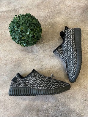 Кросівки - Сірі в стилі Adidas Yeezy Кросівки - Сірі в стилі Adidas Yeezy