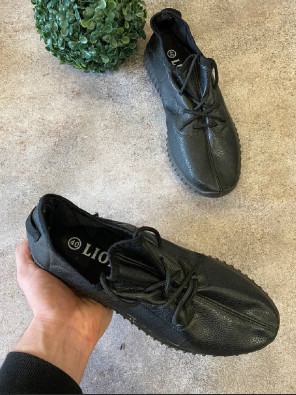 Кросівки - Чорні лаковані в стилі Adidas Yeezy 