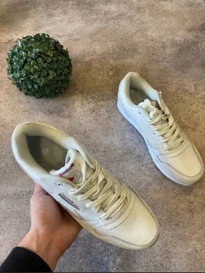 Кросівки - Білі в стилі Reebok